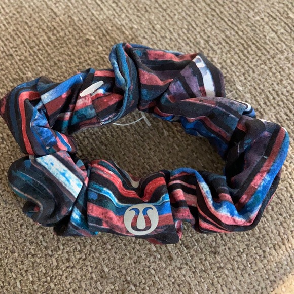 lululemon athletica Accessories - Brand new Lululemon hair scrunchy